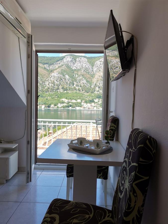 Apartments Coso Zlatne Njive Bb Kotor Buitenkant foto