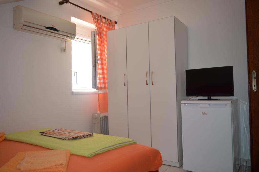Apartments Coso Zlatne Njive Bb Kotor Buitenkant foto